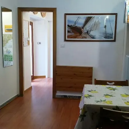 Sant'andrea B&B 레반토